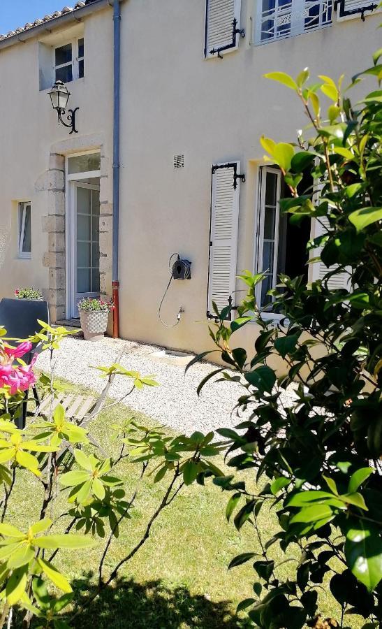 Le Gite Du Fou Logement 8 Pers 13Mn Puy Du Fou Saint-Amand-sur-Sevre Dış mekan fotoğraf